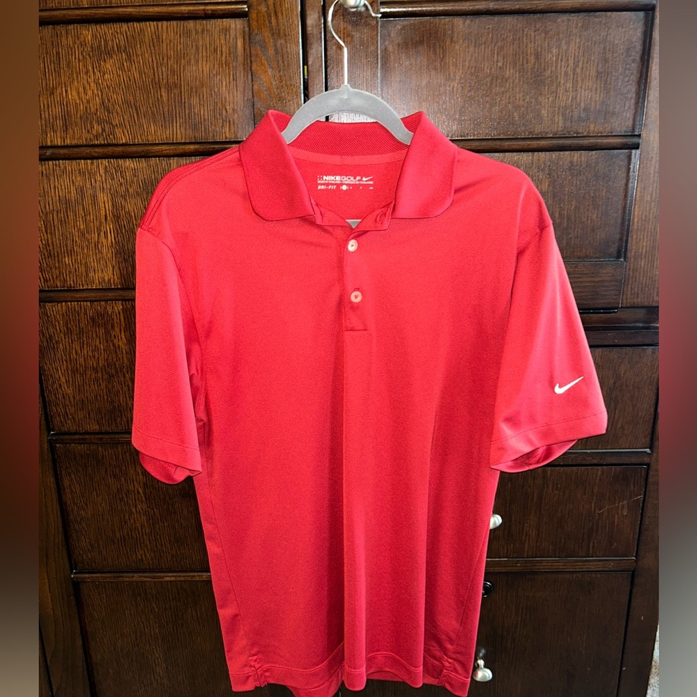 Maroon Nike golf polo